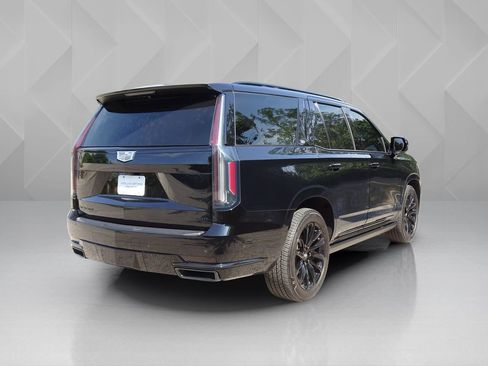 Certified 2024 Cadillac Escalade Sport Platinum w/ LPO, ONYX Package AWD/4WD image 5