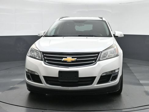 Used 2017 Chevrolet Traverse LT w/ Style and Technology Package AWD/4WD image 2