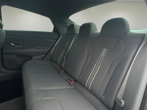 Used 2023 Hyundai Elantra SEL w/ Convenience Package FWD image 14