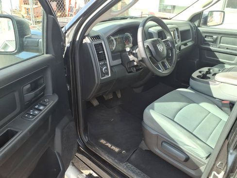 Used 2017 RAM 1500 Express AWD/4WD image 9