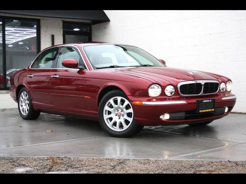 Used 2004 Jaguar XJ8 image 1