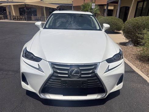 Used 2018 Lexus IS 300 AWD w/ Comfort Package image 8