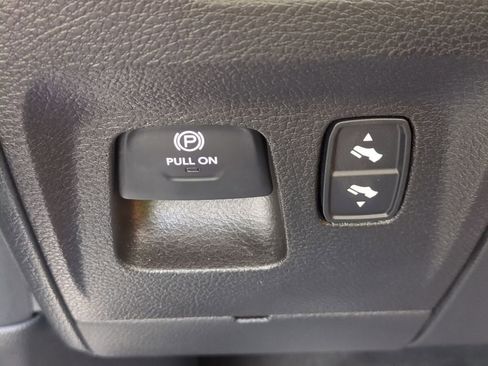 Used 2022 RAM 1500 Big Horn image 25