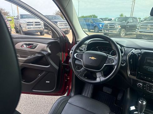 Used 2018 Chevrolet Traverse RS FWD image 27