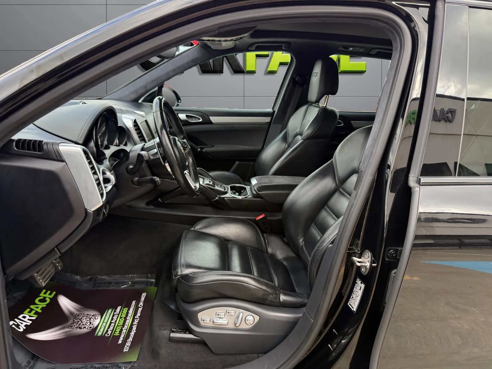 Used 2016 Porsche Cayenne GTS AWD/4WD image 16