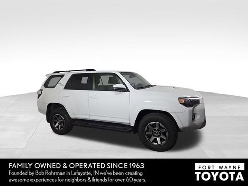 Used 2024 Toyota 4Runner TRD Off-Road Premium AWD/4WD image 5