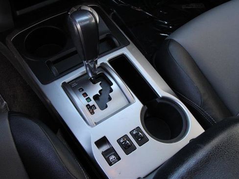 Used 2018 Toyota 4Runner SR5 Premium image 28