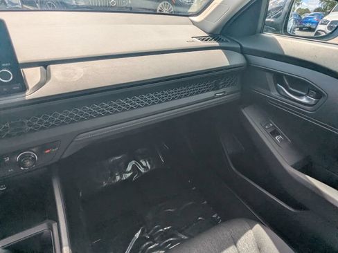 Used 2025 Honda Accord LX image 4