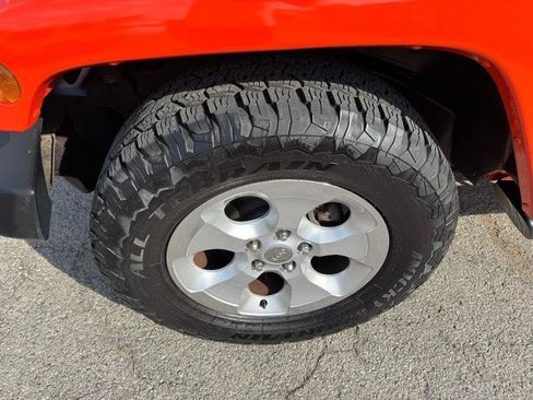 Used 2015 Jeep Wrangler Unlimited Sahara w/ Connectivity Group AWD/4WD image 17