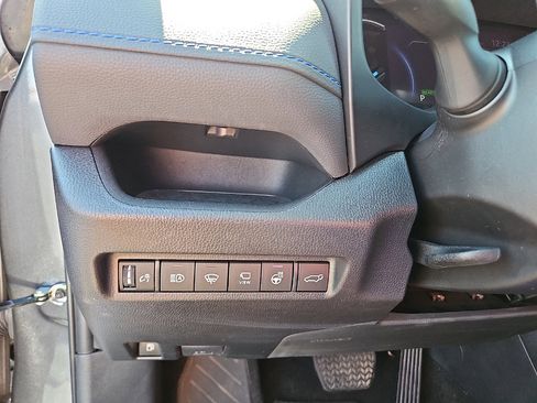 Used 2022 Toyota RAV4 XSE image 15