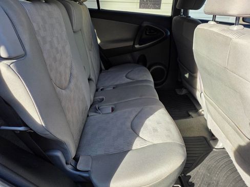 Used 2011 Toyota RAV4 4WD image 22