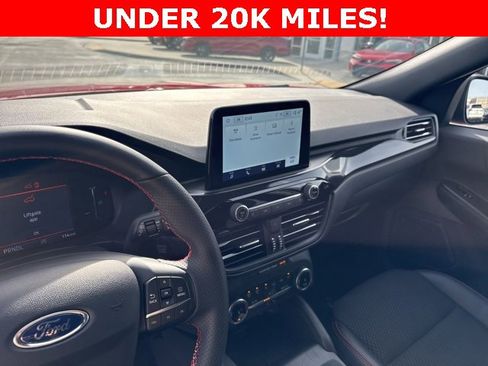 Used 2025 Ford Escape ST-Line image 17