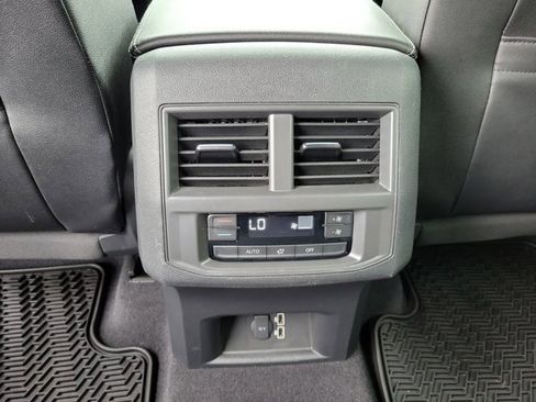 Used 2021 Volkswagen Atlas SE image 18