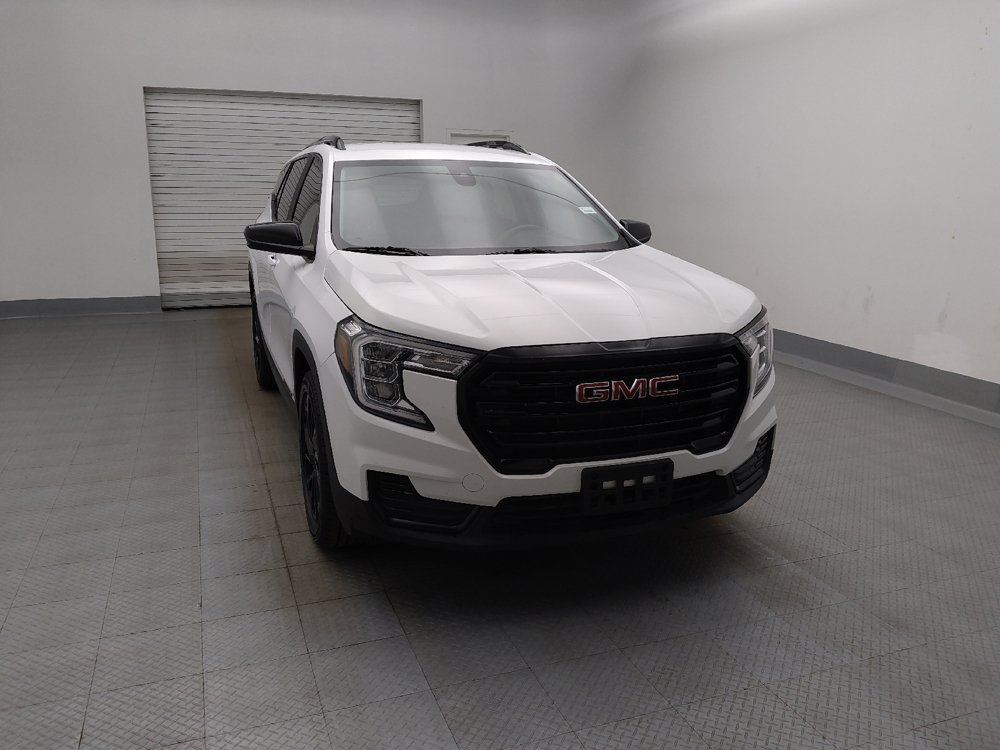 Used 2023 GMC Terrain SLE w/ Elevation Edition FWD image 14