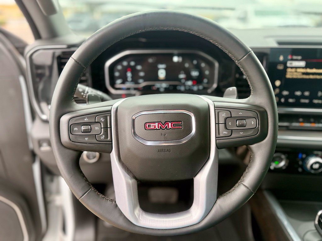 Used 2023 GMC Sierra 1500 SLT AWD/4WD image 9