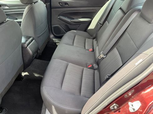 Used 2025 Nissan Altima 2.5 SV image 24