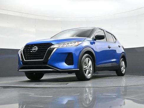 Used 2022 Nissan Kicks S image 29