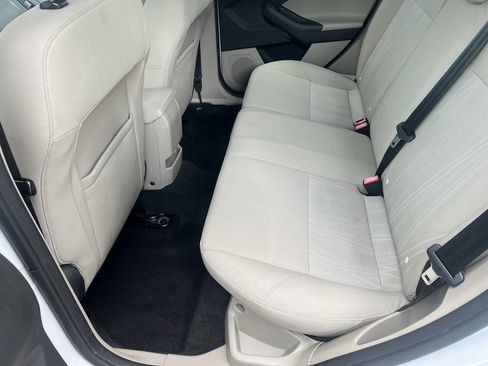 Used 2017 Ford Focus SE image 12