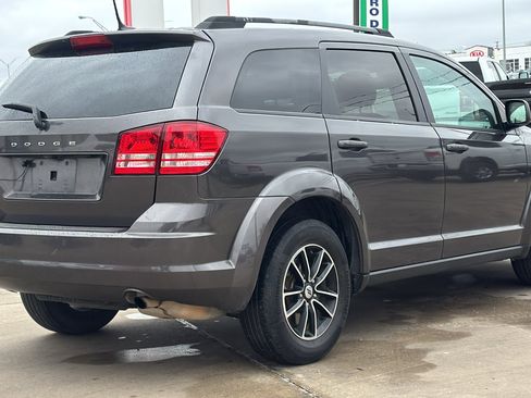 Used 2018 Dodge Journey SE w/ Popular Equipment Group image 5