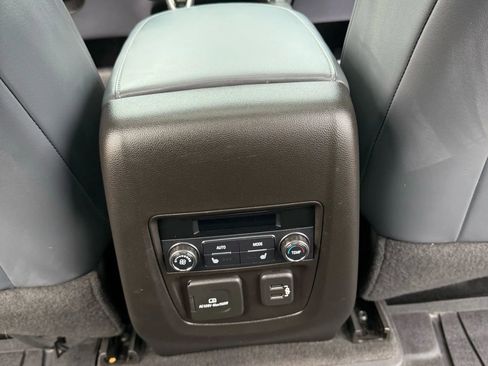 Used 2019 Buick Enclave Premium w/ Experience Buick Package image 27