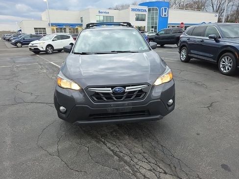 Used 2021 Subaru Crosstrek 2.0i Premium image 4