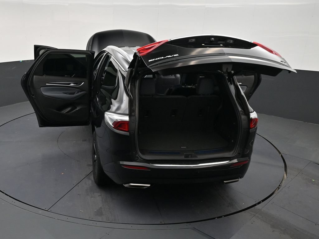 Used 2024 Buick Enclave Essence w/ Sport Touring Edition FWD image 32