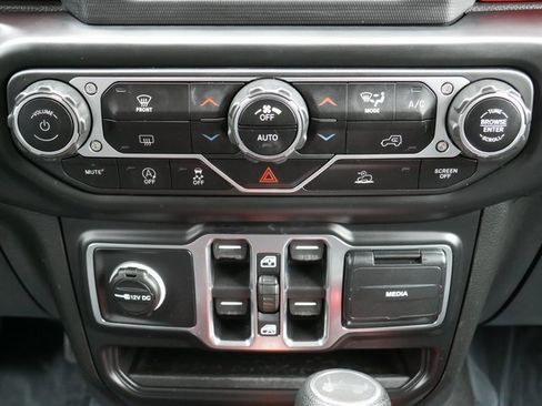 Used 2021 Jeep Wrangler Unlimited Sport image 18