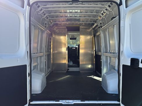 Used 2025 RAM ProMaster 2500 image 26