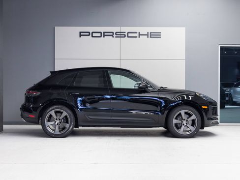 Certified 2026 Porsche Macan AWD/4WD image 8