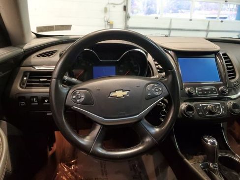 Used 2014 Chevrolet Impala LT w/ Convenience Package image 15