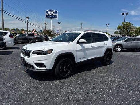 Used 2019 Jeep Cherokee Latitude w/ Popular Appearance Group AWD/4WD image 1