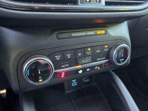 Used 2023 Ford Escape ST-Line AWD/4WD image 15