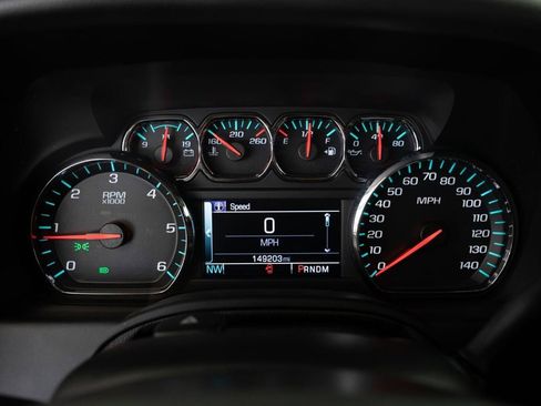 Used 2016 Chevrolet Suburban LT w/ Luxury Package AWD/4WD image 13