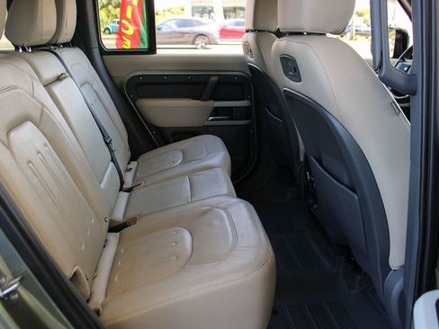 Used 2021 Land Rover Defender 110 SE image 24