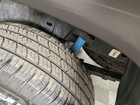 Used 2021 Toyota Tacoma TRD Off-Road image 14