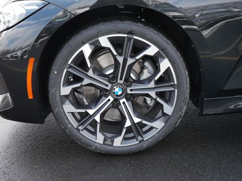 Used 2026 BMW 330i xDrive Sedan w/ M Sport Package AWD/4WD image 32