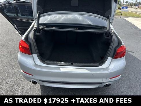 Used 2019 BMW 530i w/ Premium Package image 16