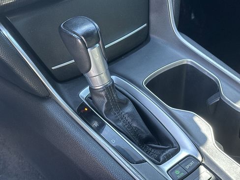 Used 2021 Honda Accord Sport image 18