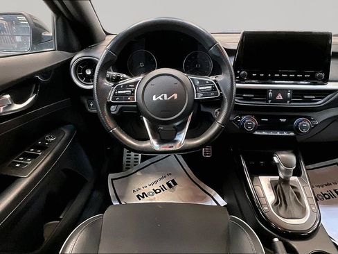 Used 2022 Kia Forte GT-Line FWD image 10