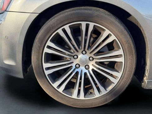 Used 2012 Chrysler 300 S w/ Luxury Group image 23