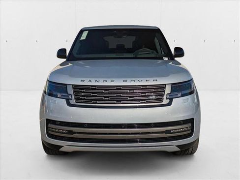 New 2025 Land Rover Range Rover SE image 6