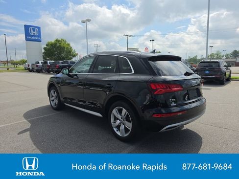 Used 2019 Audi Q5 2.0T Premium w/ Convenience Package AWD/4WD image 3