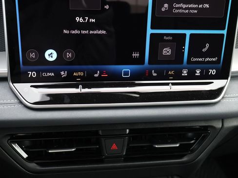 New 2026 Volkswagen Tiguan SE R-Line image 28