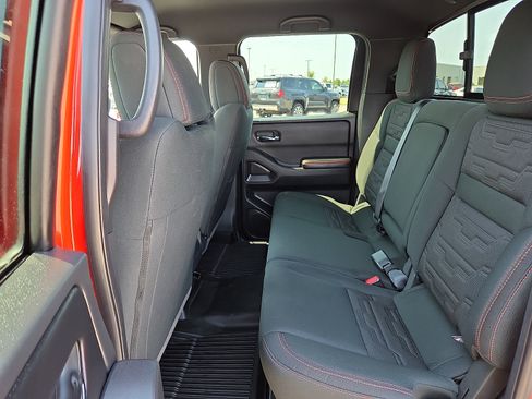 Used 2025 Nissan Frontier PRO-4X w/ Interior Protection Package AWD/4WD image 10