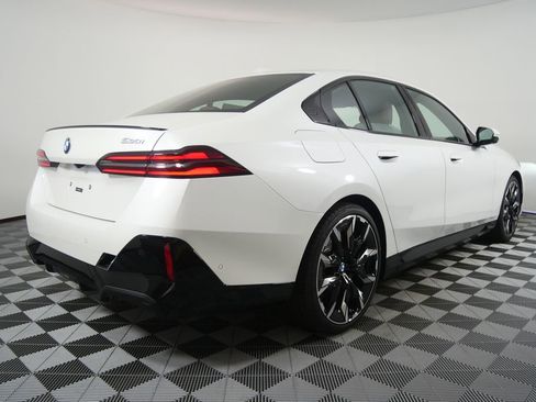 New 2026 BMW 530i image 3