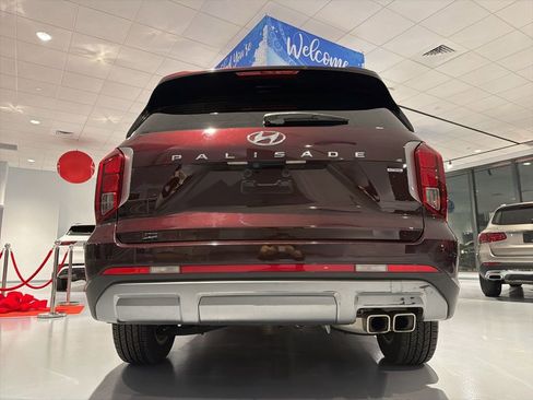 Used 2023 Hyundai Palisade SEL w/ Cargo Package image 3