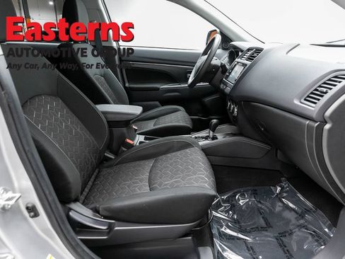 Used 2025 Mitsubishi Outlander Sport SE AWD/4WD image 23