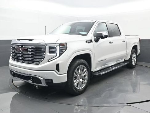 Used 2024 GMC Sierra 1500 Denali w/ Technology Package AWD/4WD image 24