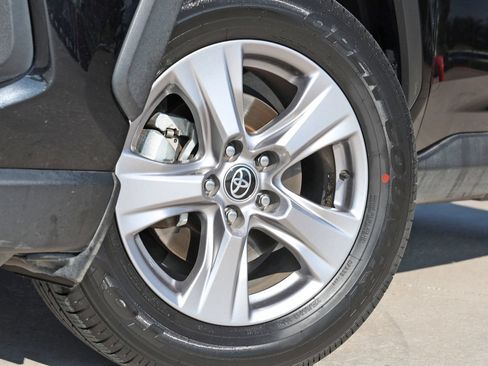 Used 2023 Toyota RAV4 XLE FWD image 12