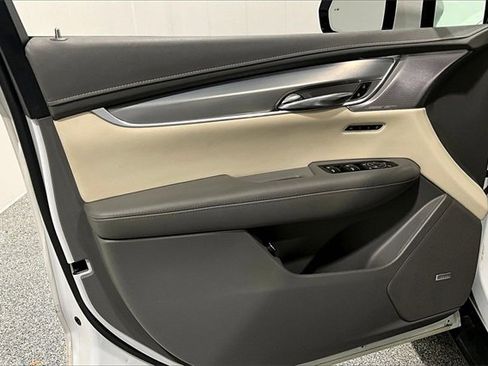 Used 2021 Cadillac XT5 Premium Luxury image 21